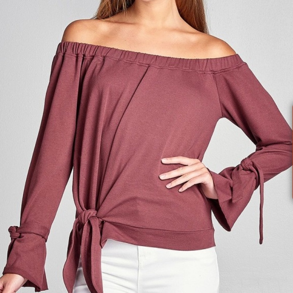 OFF THE SHOULDER TOP